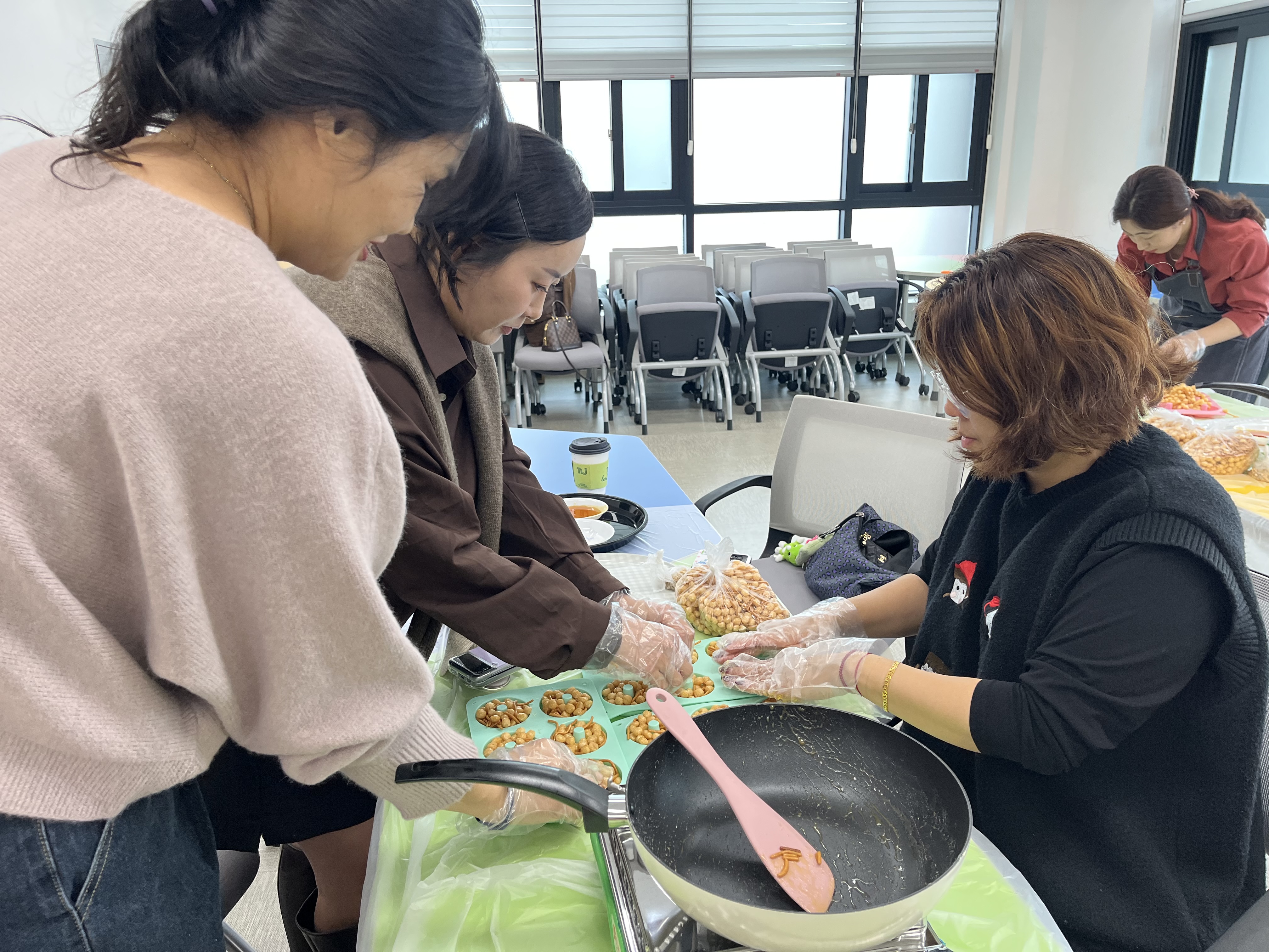 KakaoTalk_20251014_123744048_06.jpg